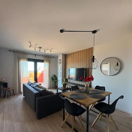 Moderno Con Amplia Terraza Y Vistas Al Mar Daire