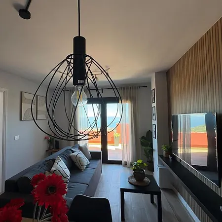 Daire Moderno Con Amplia Terraza Y Vistas Al Mar
